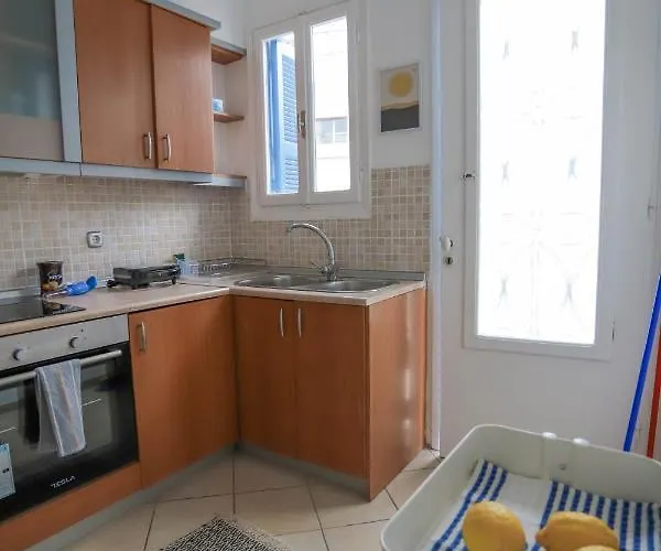 Rhodes Town Garden Appartement