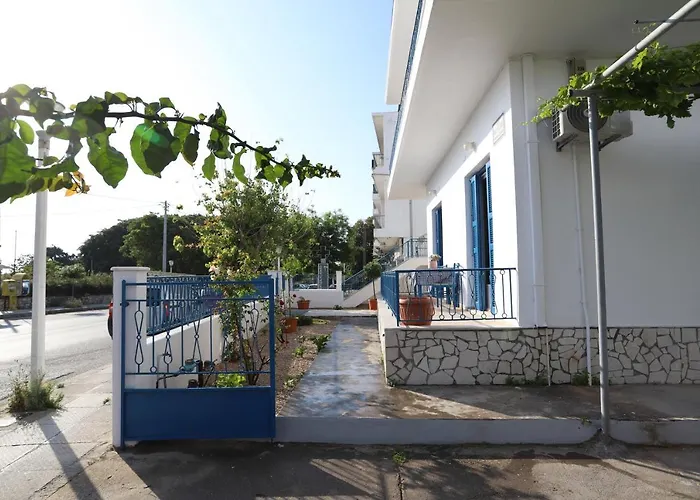 Rhodes Town Garden Appartement *