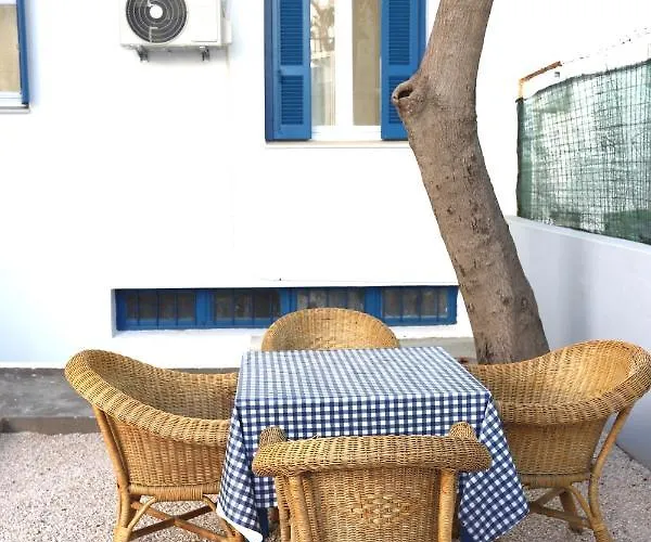 Rhodes Town Garden Appartement *