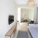 Rhodes Town Garden 아파트 *