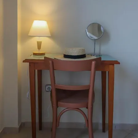 Rhodes Town Garden Apartamento *