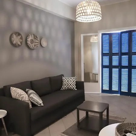 Rhodes Town Garden Apartamento