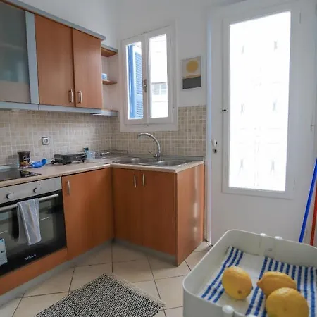 Rhodes Town Garden Apartamento